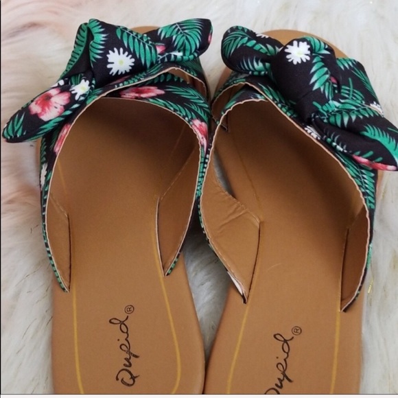 Size 6 Tropical Slide - Picture 3 of 5